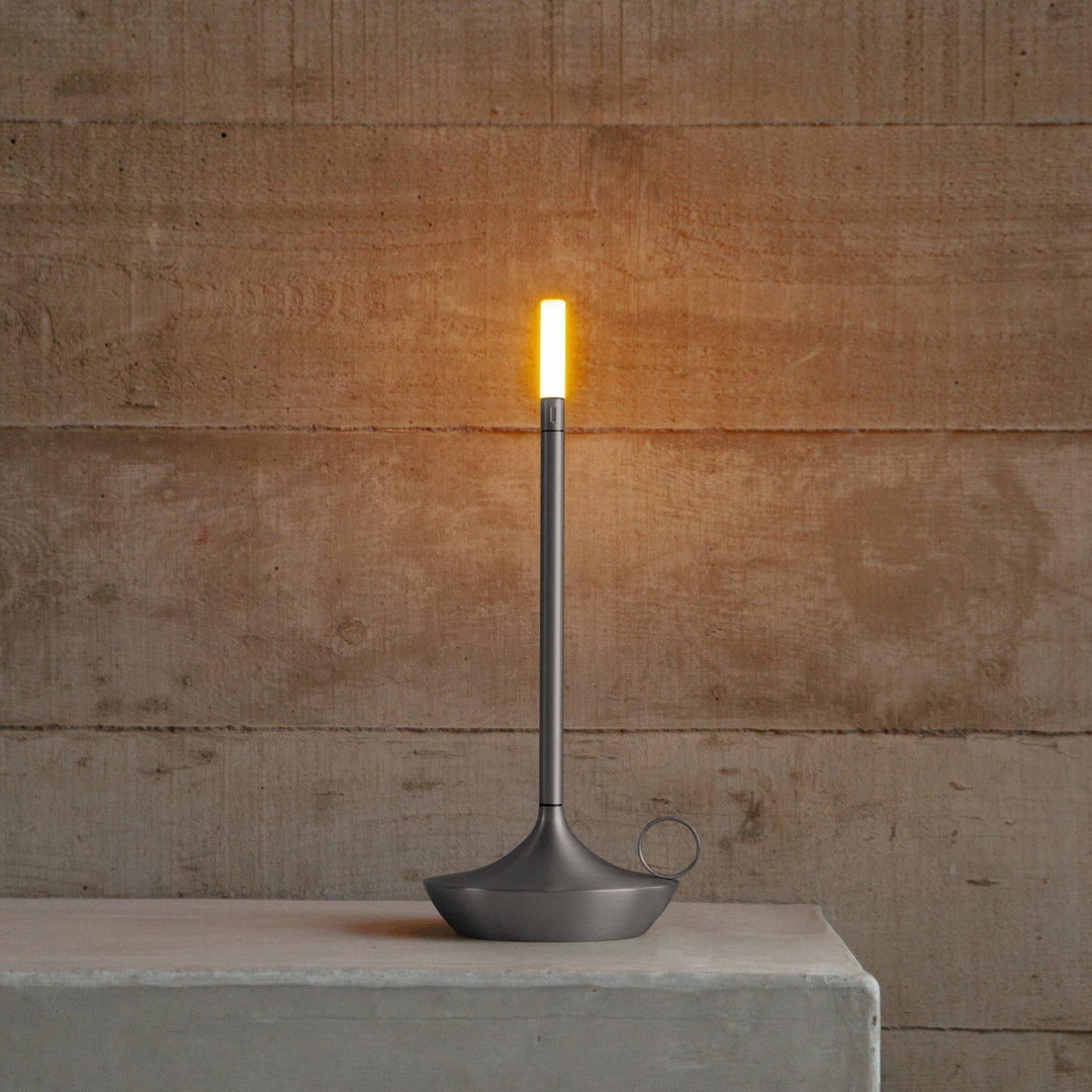 Elegante Tischlampe mit Dimmer und USB-Aufladung für jedes Zuhause