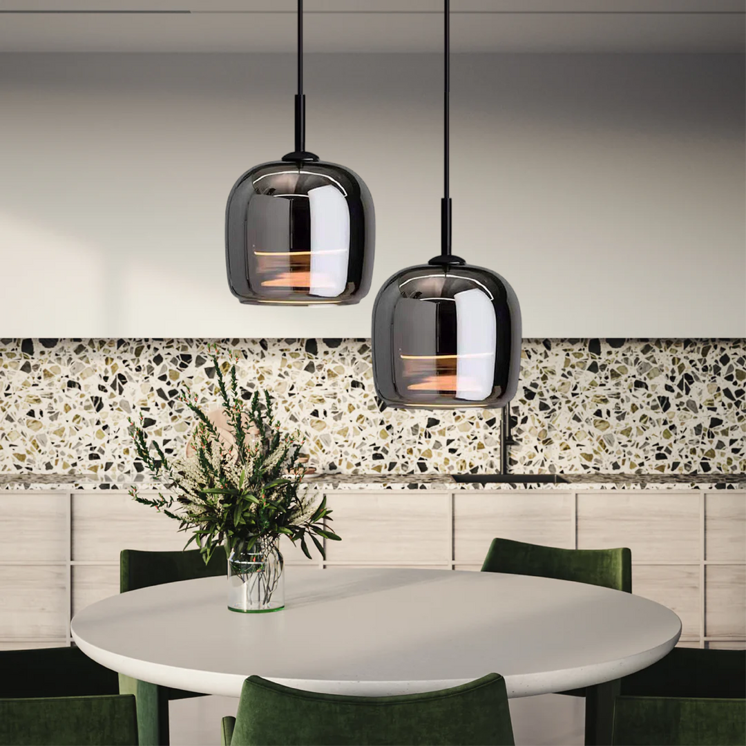 Moderne LED-Pendelleuchte aus Schwarzglas - Mehrköpfig