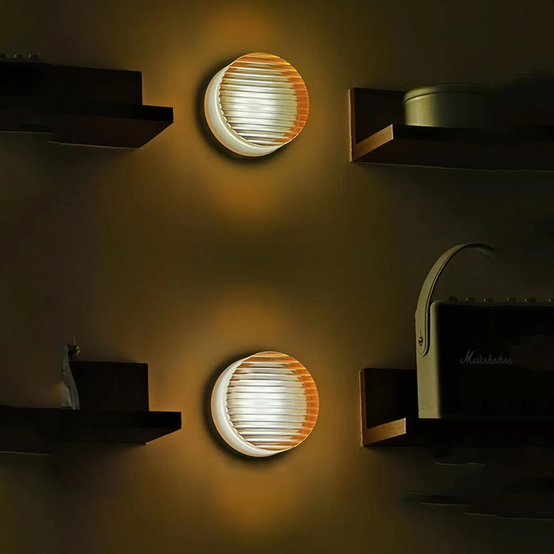 Moderne LED-Wandleuchte für Innen und Außen, Wechselndes Licht