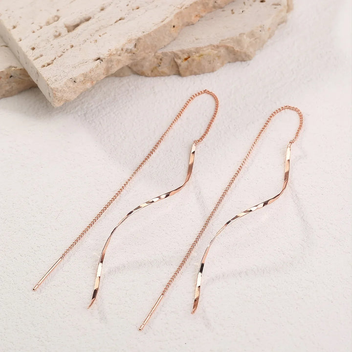 Roségoldene Ohrringe, filigran, Kette, elegant, Schmuck, Damen, Accessoire, Geschenkidee.