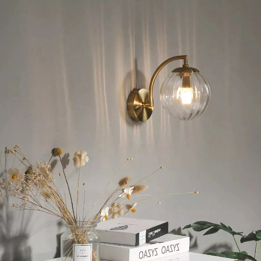 Luxuriöse LED-Wandleuchte im Glaskandelaber-Design