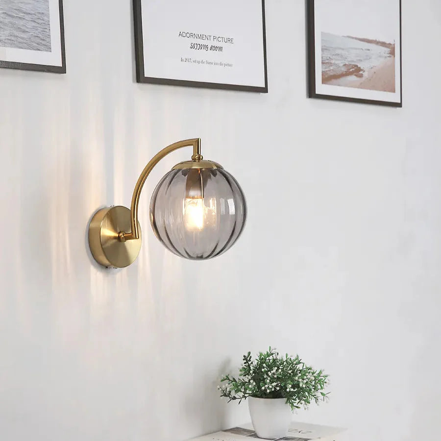 Luxuriöse LED-Wandleuchte im Glaskandelaber-Design