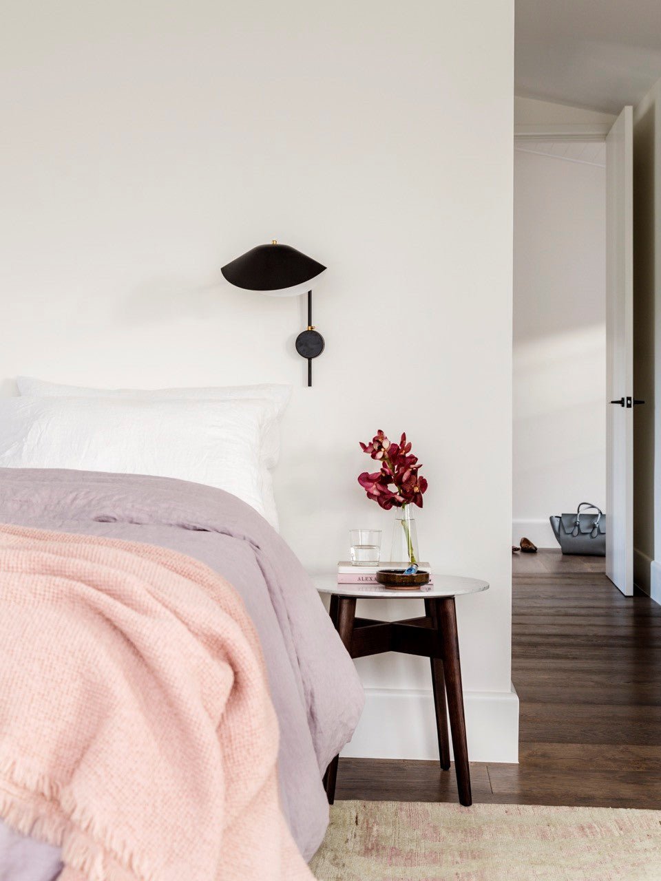 Elegante Serge Mouille Wandleuchte aus Metall