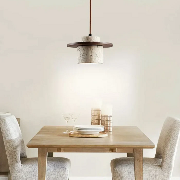 Travertin-Pendelleuchte für elegantes Interieur