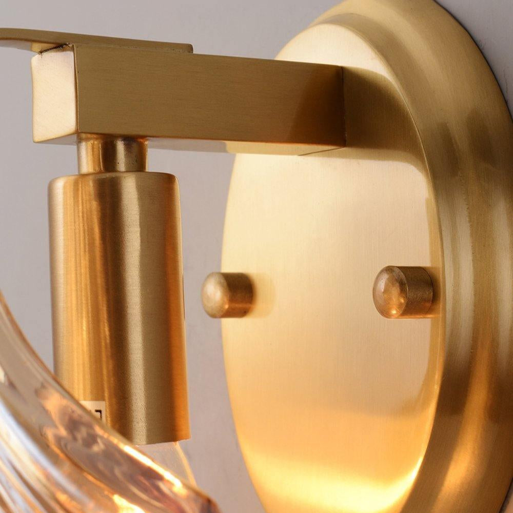 Elegante Muschel-Wandleuchte für nautisches Ambiente