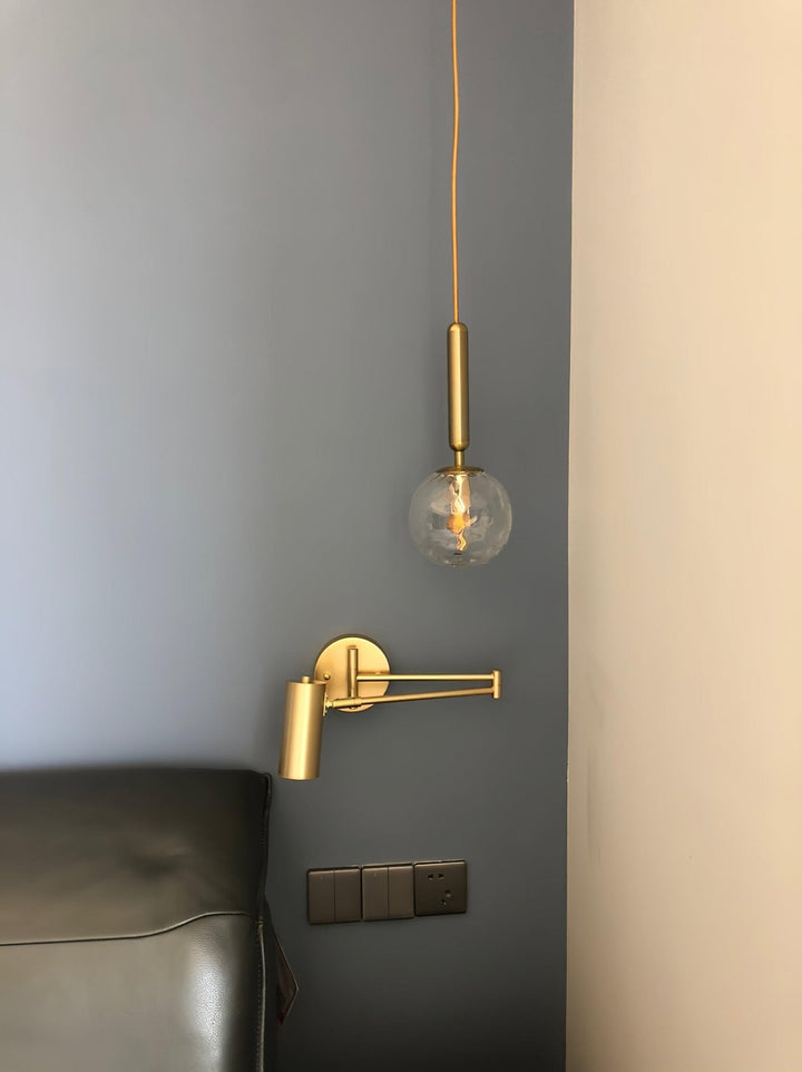 Moderne Schwenkarm-Wandleuchte aus Metall für Zuhause