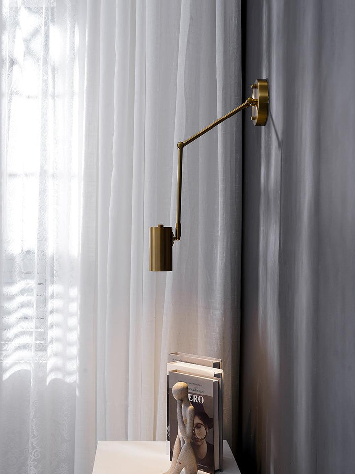 Moderne Schwenkarm-Wandleuchte aus Metall für Zuhause