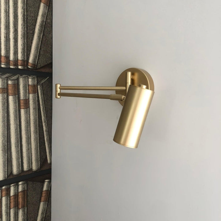 Moderne Schwenkarm-Wandleuchte aus Metall für Zuhause