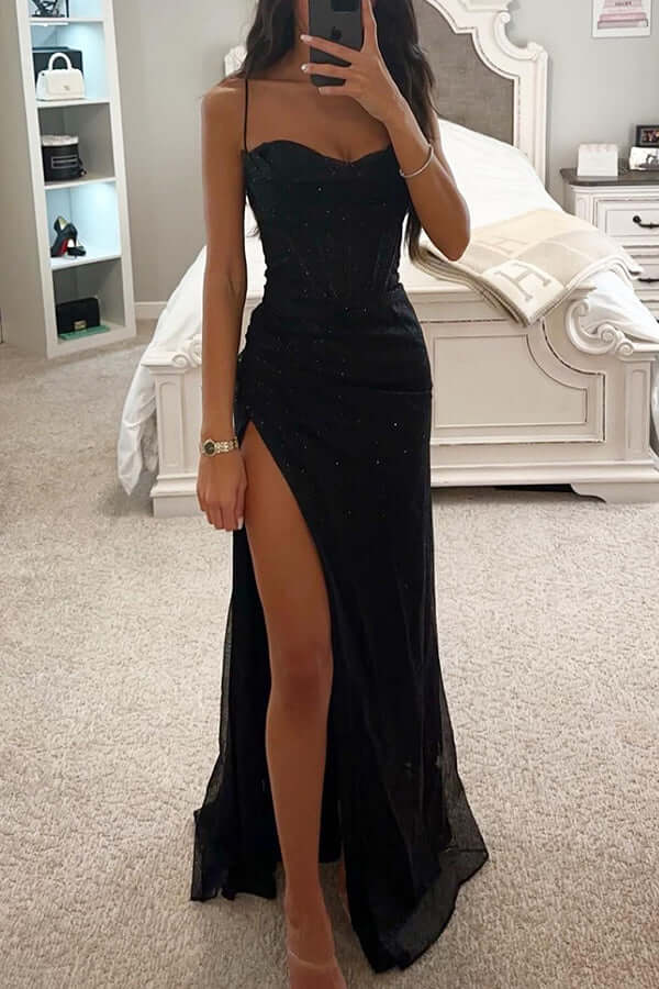 Glamouröses Pailletten-Maxikleid mit Korsett