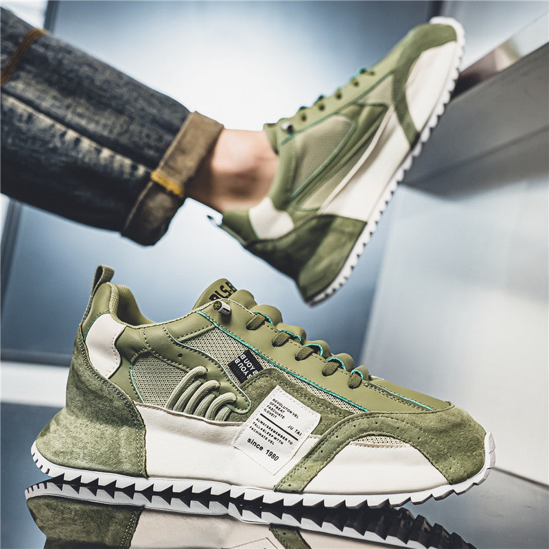 Atmungsaktive Herren Sport Sneaker, modernes Design, Mesh-Material, schwarz-weiß, für Alltag und Training geeignet.
