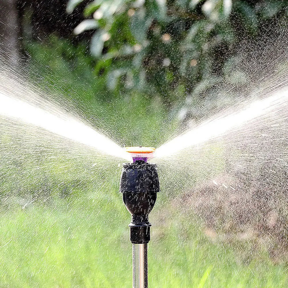 "Automatischer rotierender Gartensprinkler auf einziehbarem Stativ, robustes Design, sorgt für gleichmäßige Gartenbewässerung