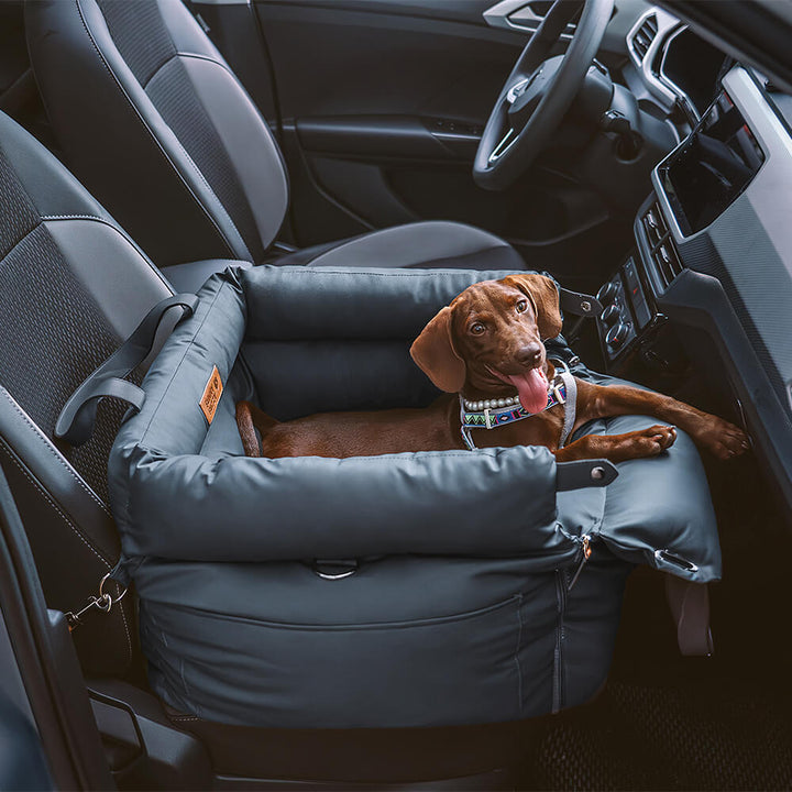 "Autositz Hundebett aus Kunstleder, dick gepolstert, in Grau, mit integrierter Leine für sicheren Hundetransport."