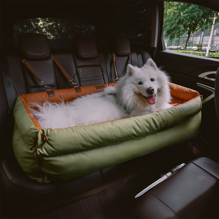 "Autositz Hundebett aus Kunstleder, dick gepolstert, in Grau, mit integrierter Leine für sicheren Hundetransport."