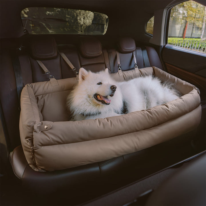"Autositz Hundebett aus Kunstleder, dick gepolstert, in Grau, mit integrierter Leine für sicheren Hundetransport."