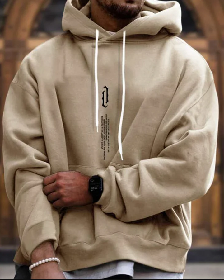 Bequemer Herren-Hoodie aus weichem, nachhaltigem Material in modernem Design mit stilvollen Details, ideal für den Alltag.
