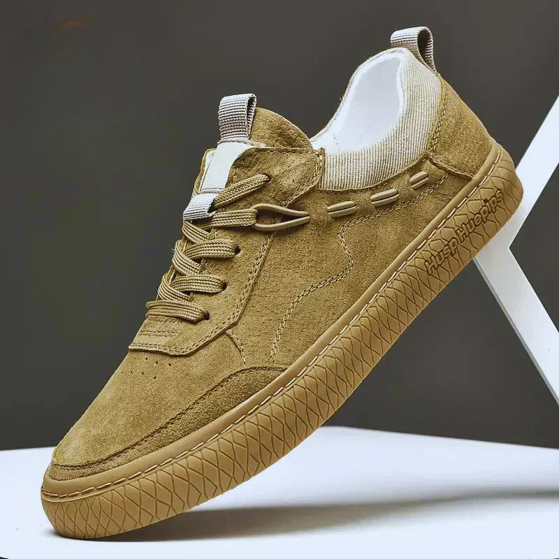 Beiger Sneaker aus Wildleder, Herren, rutschfeste Sohle, modisch, bequem, Freizeit.