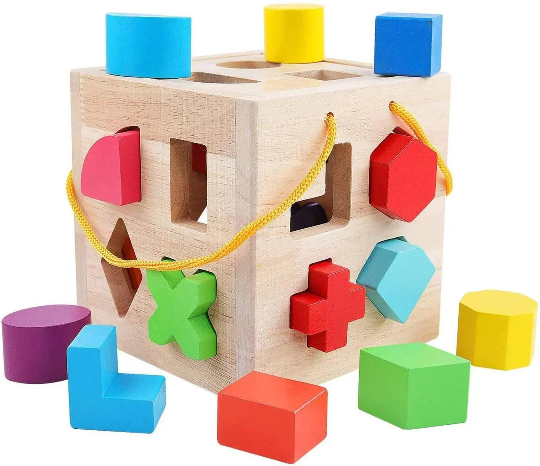 Bunte Montessori Holzspielzeug-Bausteine in verschiedenen Formen wie Dreiecke und Sterne für kreatives Lernen und Spielen.