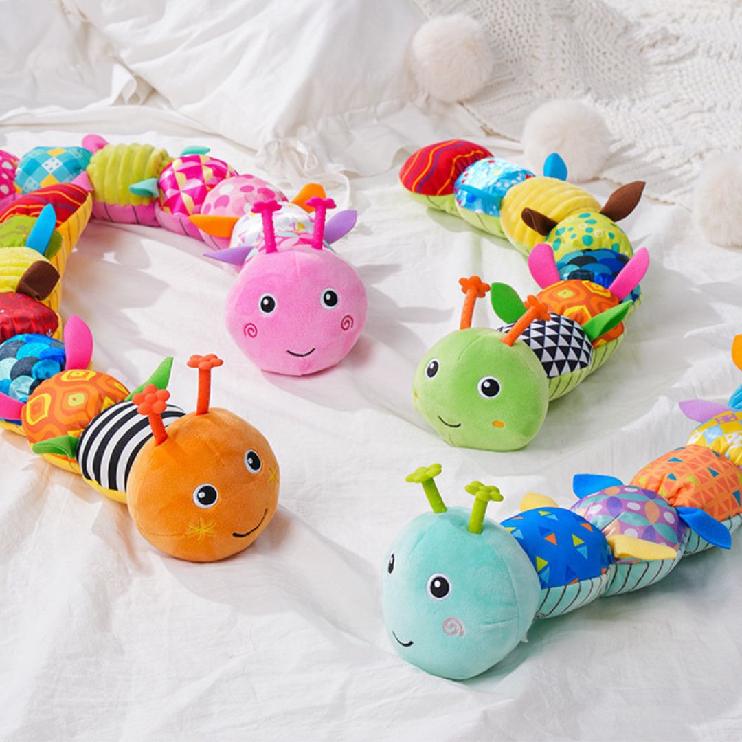 "Bunte Plüsch-Musikraupe für Babys, leuchtende Farben, weiche Texturen, Musikfunktion, fördert sensorische Entwicklung"