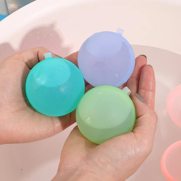 Bunte, wiederverwendbare Wasserbomben, langlebig und umweltfreundlich, ideal für Sommerspaß im Garten und am Strand.