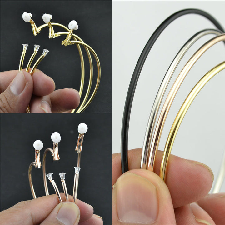 Ohrringe ohne Stecker, roségoldene und silberne Kreolen, klassisch, trendig, Modeschmuck.