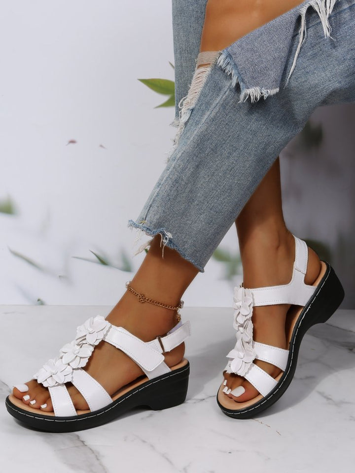 "Damen Freizeitsandalen, ergonomisch, komfortabel, mit extragroßer Sohle und weichem Material für Stabilität und Stil."