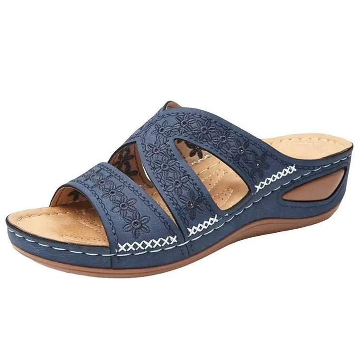 Damen-Ledersandalen mit ergonomischer Fußstütze, elastischem Design, ultraweicher Sohle und rutschfestem Halt.