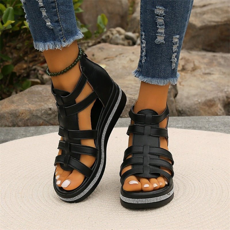 "Damen-Strasssandalen mit Keilabsatz in Weiß zeigen Glamour und Komfort mit funkelnden Strassdetails und offenem Design."