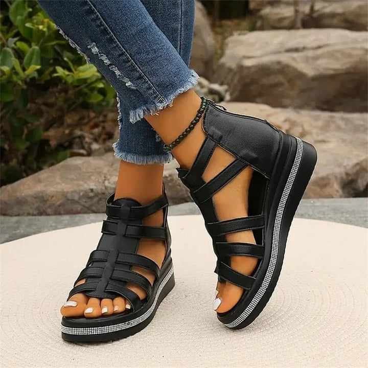 "Damen-Strasssandalen mit Keilabsatz in Weiß zeigen Glamour und Komfort mit funkelnden Strassdetails und offenem Design."