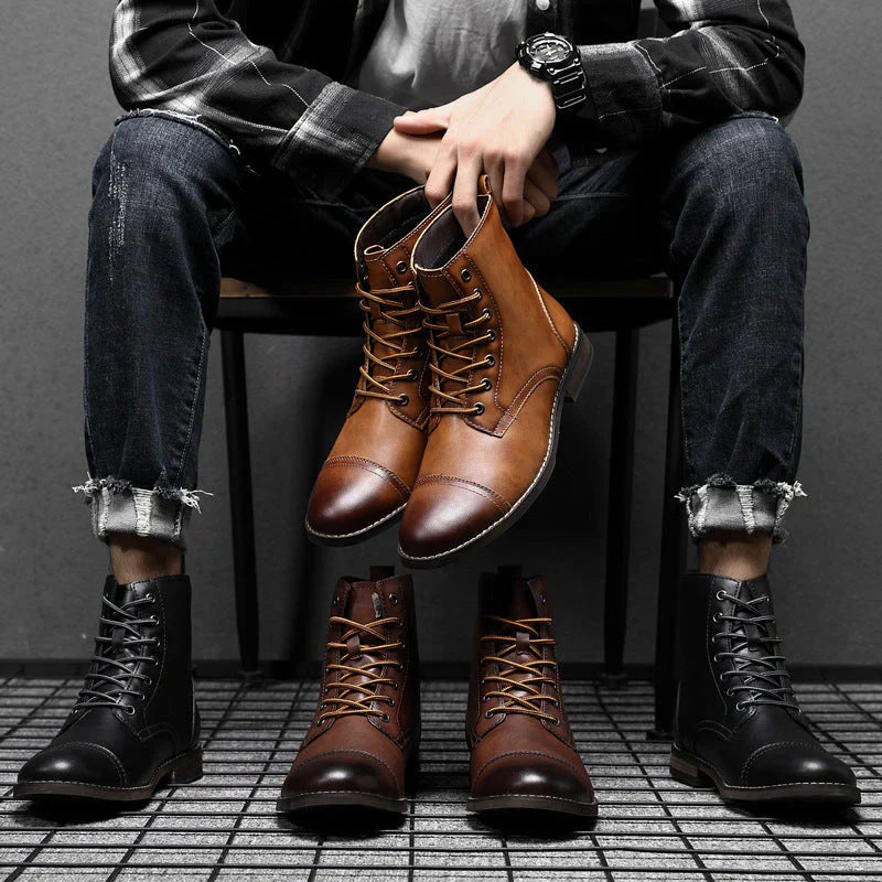 "Damenlederstiefel robust elegant verschiedene Farben, auf Stuhl in modischem Design. Ideal für jeden Look und Anlass."