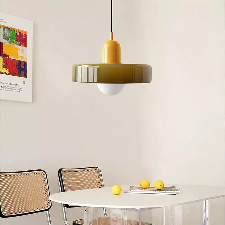 "Deckenleuchte skandinavischer Stil, handgefertigt, minimalistisches Design, gläserner Lampenschirm, elegante Beleuchtung."