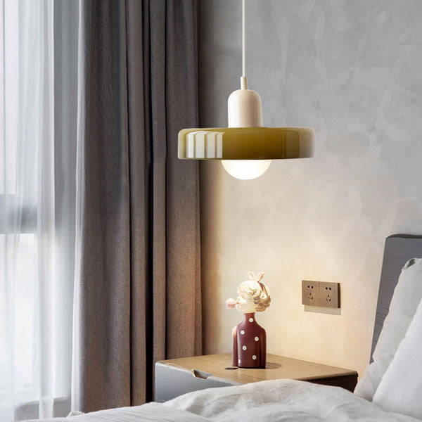 "Deckenleuchte skandinavischer Stil, handgefertigt, minimalistisches Design, gläserner Lampenschirm, elegante Beleuchtung."