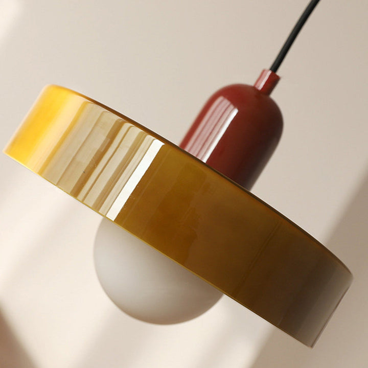 "Deckenleuchte skandinavischer Stil, handgefertigt, minimalistisches Design, gläserner Lampenschirm, elegante Beleuchtung."