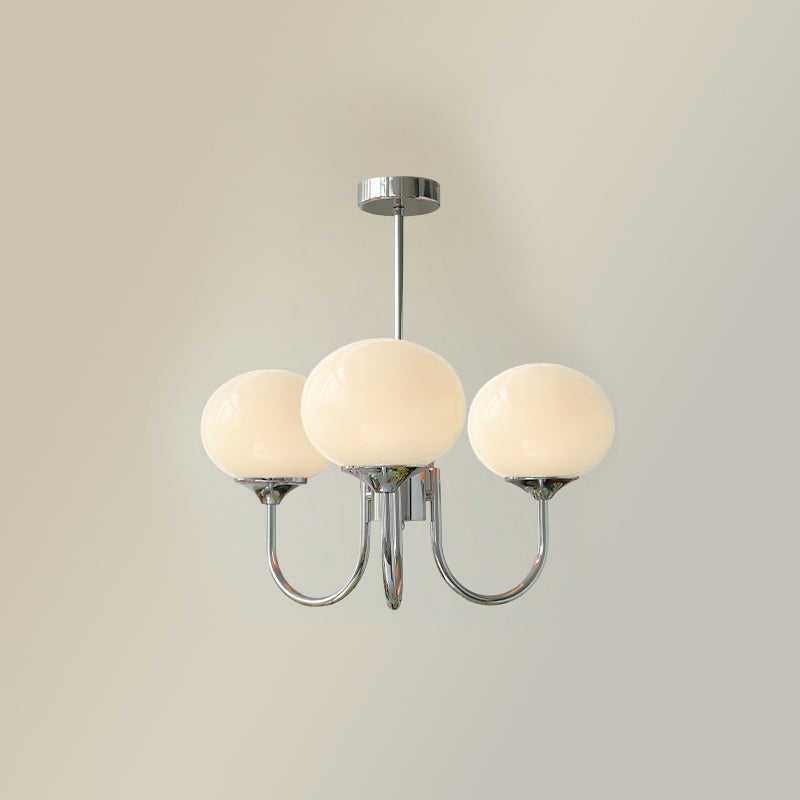 Moderne Deckenleuchte, Chrom, drei runde weiße Glaskugeln, elegantes Design, Wohnzimmerlampe.