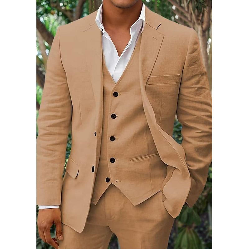 "Dreiteiliges Herren-Leinen-Set in klassischem Design - Blazer, Weste, Hose aus hochwertiger Leinenmischung, eleganter Look."