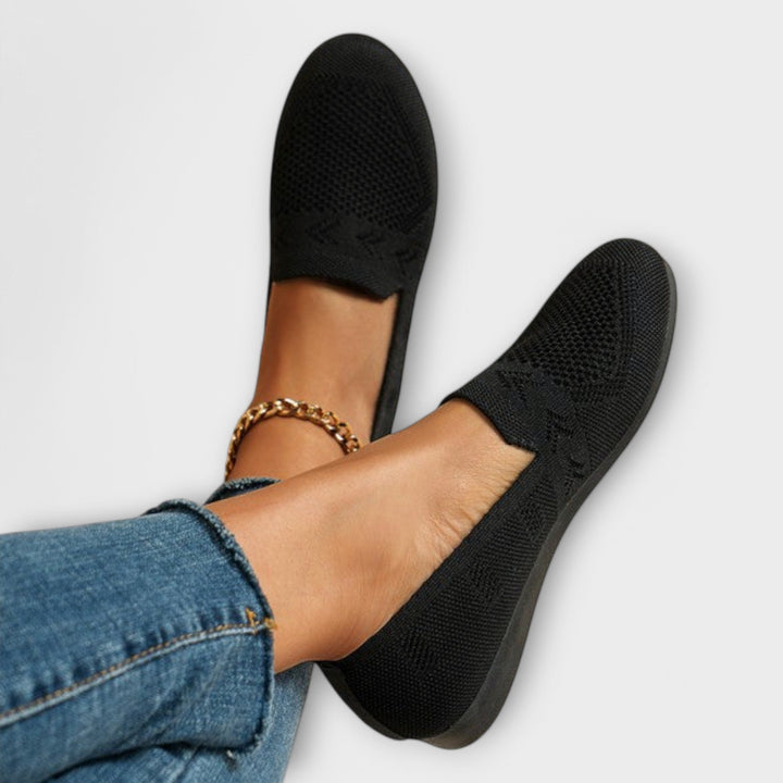 Elegante blaue Lederloafers für Damen, vielseitig und stilvoll, ideal für Büro oder besondere Anlässe.