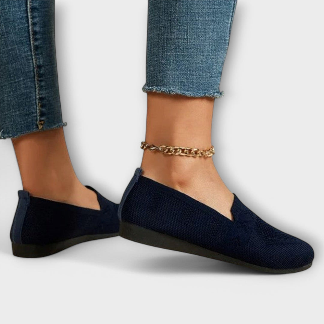 Elegante blaue Lederloafers für Damen, vielseitig und stilvoll, ideal für Büro oder besondere Anlässe.