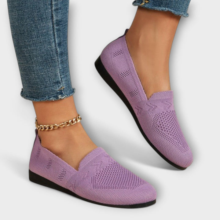 Elegante blaue Lederloafers für Damen, vielseitig und stilvoll, ideal für Büro oder besondere Anlässe.