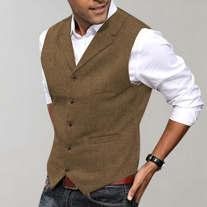 "Elegante braune Herrenweste aus Polyester, vielseitig kombinierbar, ideal für formelle und lässige Anlässe."