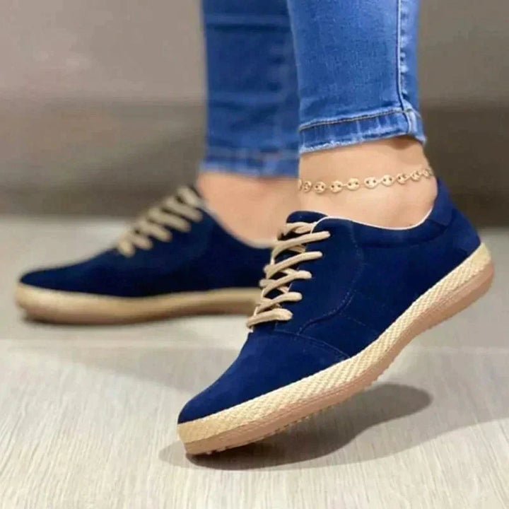 Elegante Damen-Flachschuhe in modischem Design mit flexibler Sohle und ergonomischer Passform für Komfort und Stil.