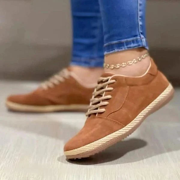 Elegante Damen-Flachschuhe in modischem Design mit flexibler Sohle und ergonomischer Passform für Komfort und Stil.