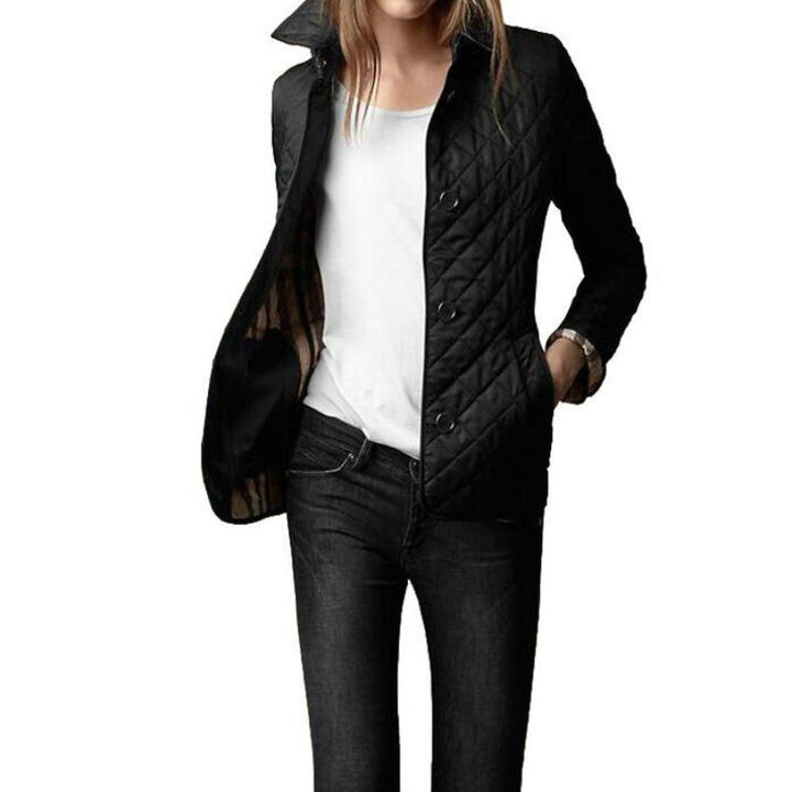 Elegante Damenjacke, zeitloses Design, hochwertige Verarbeitung, schmeichelnde Silhouette, modisch und vielseitig.