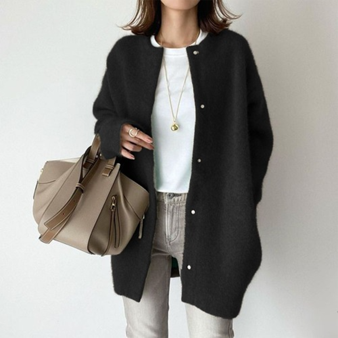 "Elegante Damenstrickjacke in Khaki, vielseitig und schmeichelhaft, zeitloses Design für Arbeit und Abend, luxuriöser Komfort