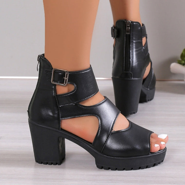 Elegante Damsandalen mit beiger Peep-Toe-Design, hohem Chunky-Absatz und verstellbarem Knöchelriemen aus PU-Leder.