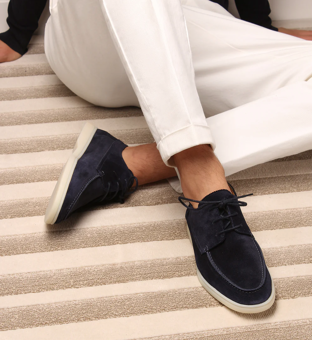 "Elegante Herren Loafer in Beige und Blau, stilvoll und bequem für Büro und Freizeit, hochwertig verarbeitet."