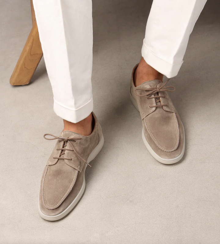 "Elegante Herren Loafer in Beige und Blau, stilvoll und bequem für Büro und Freizeit, hochwertig verarbeitet."