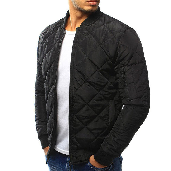"Elegante Herren Übergangsjacke, stilvoll und warm, mit modischem Design, ideal für kalte Tage und vielseitig kombinierbar."