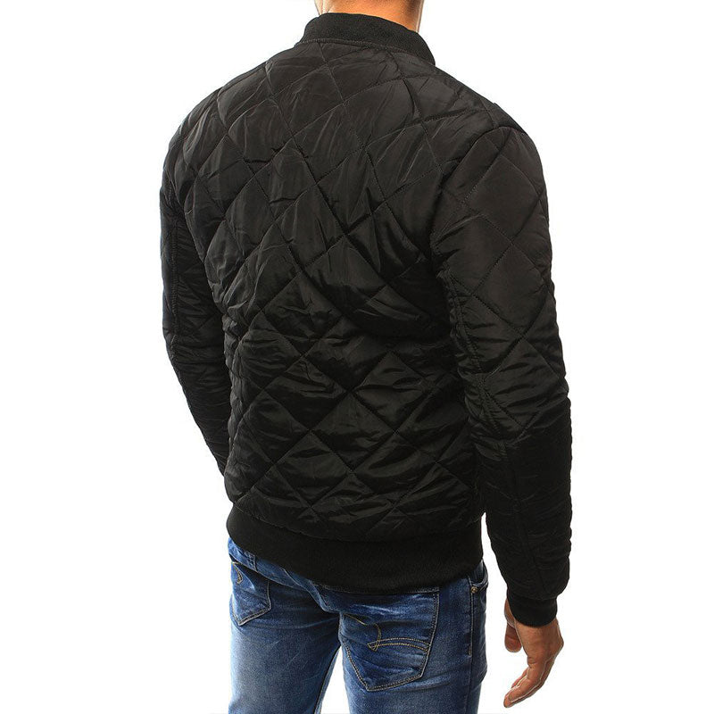 "Elegante Herren Übergangsjacke, stilvoll und warm, mit modischem Design, ideal für kalte Tage und vielseitig kombinierbar."
