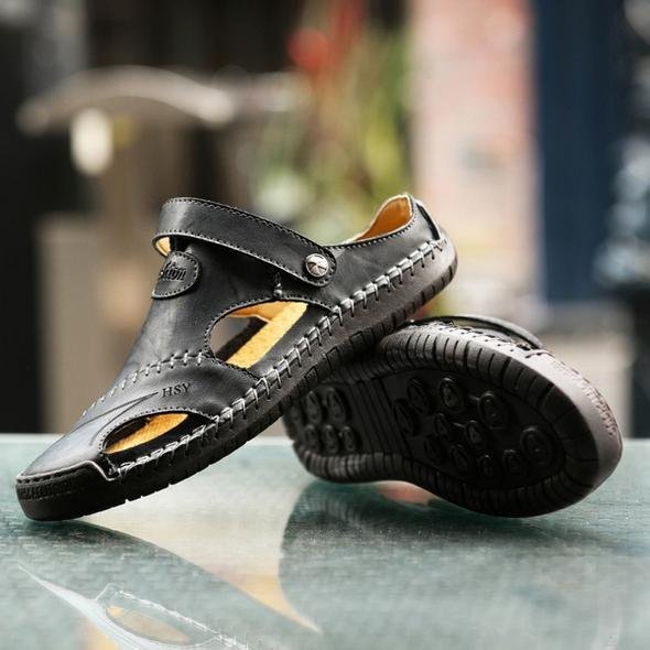 Elegante Herrensandalen aus weichem, atmungsaktivem Leder, ideal für Sommertragekomfort und stilvollen Auftritt.