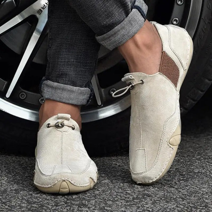 "Elegante Herrenschuhe aus Leder mit verstellbarer Nylonschnürung, perfekt für formelle und legere Anlässe."