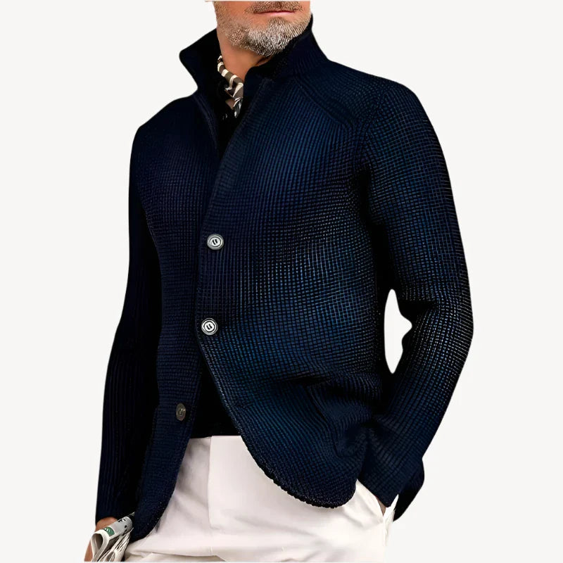 "Elegante Herrenstrickjacke mit Taschen, zeitlose graue Strickoptik, perfekte Passform für stilvolle und funktionale Outfits.